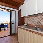 Terrazza Delle Mura 別荘 チェファル